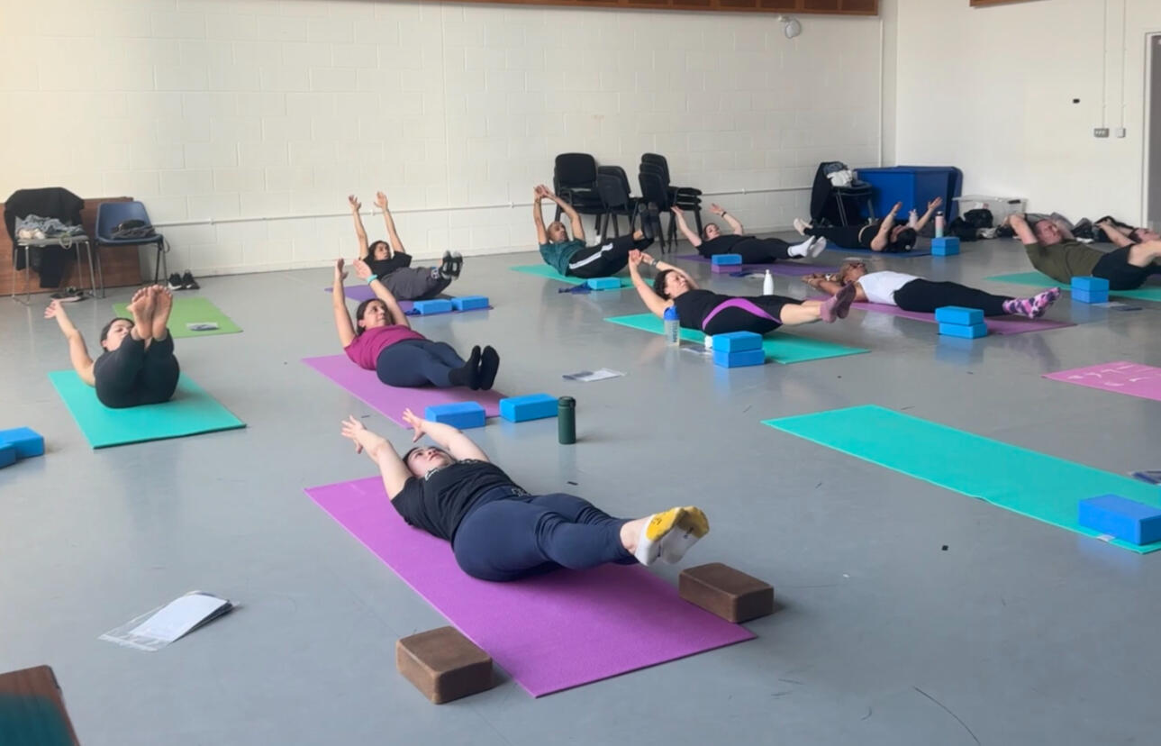 Handstand gallery image 3